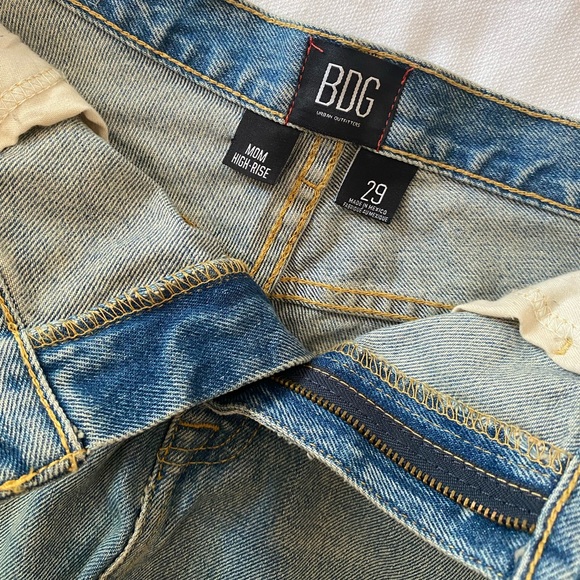 NWOT High-Rise Mom Shorts - Picture 4 of 6